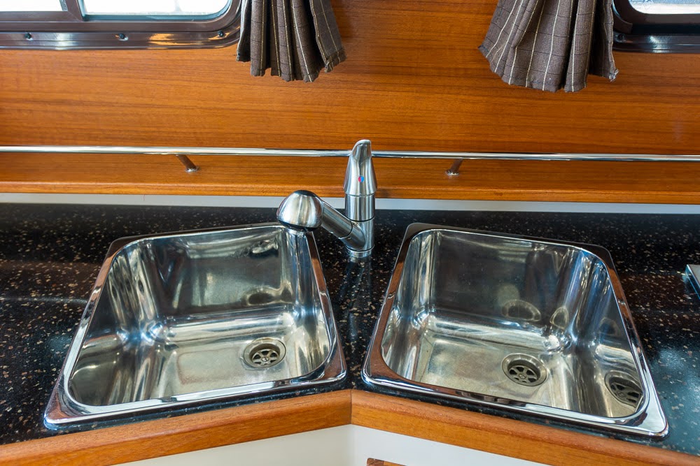 Galley sink