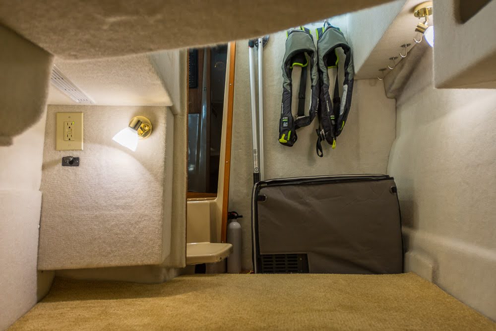 Quarter berth aft