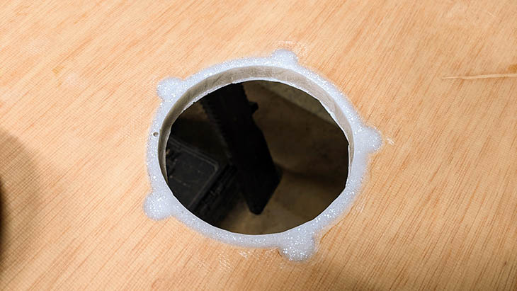 Flange kit hole